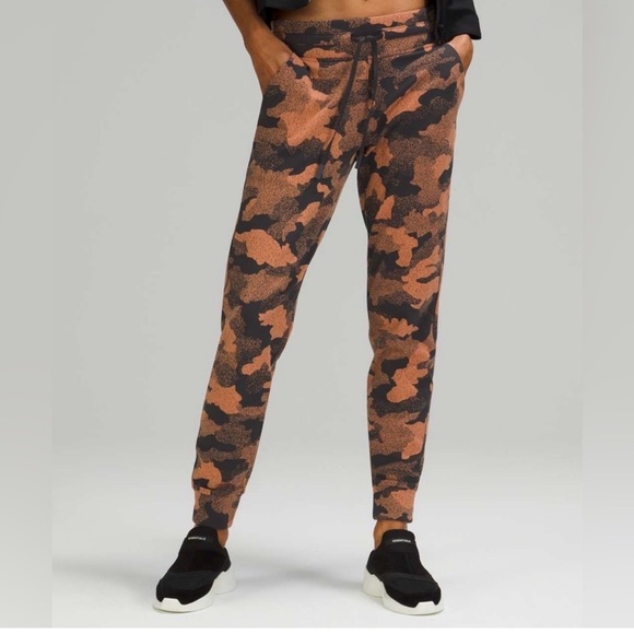 lululemon athletica Pants - Lululemon Camouflage Jogger Pants